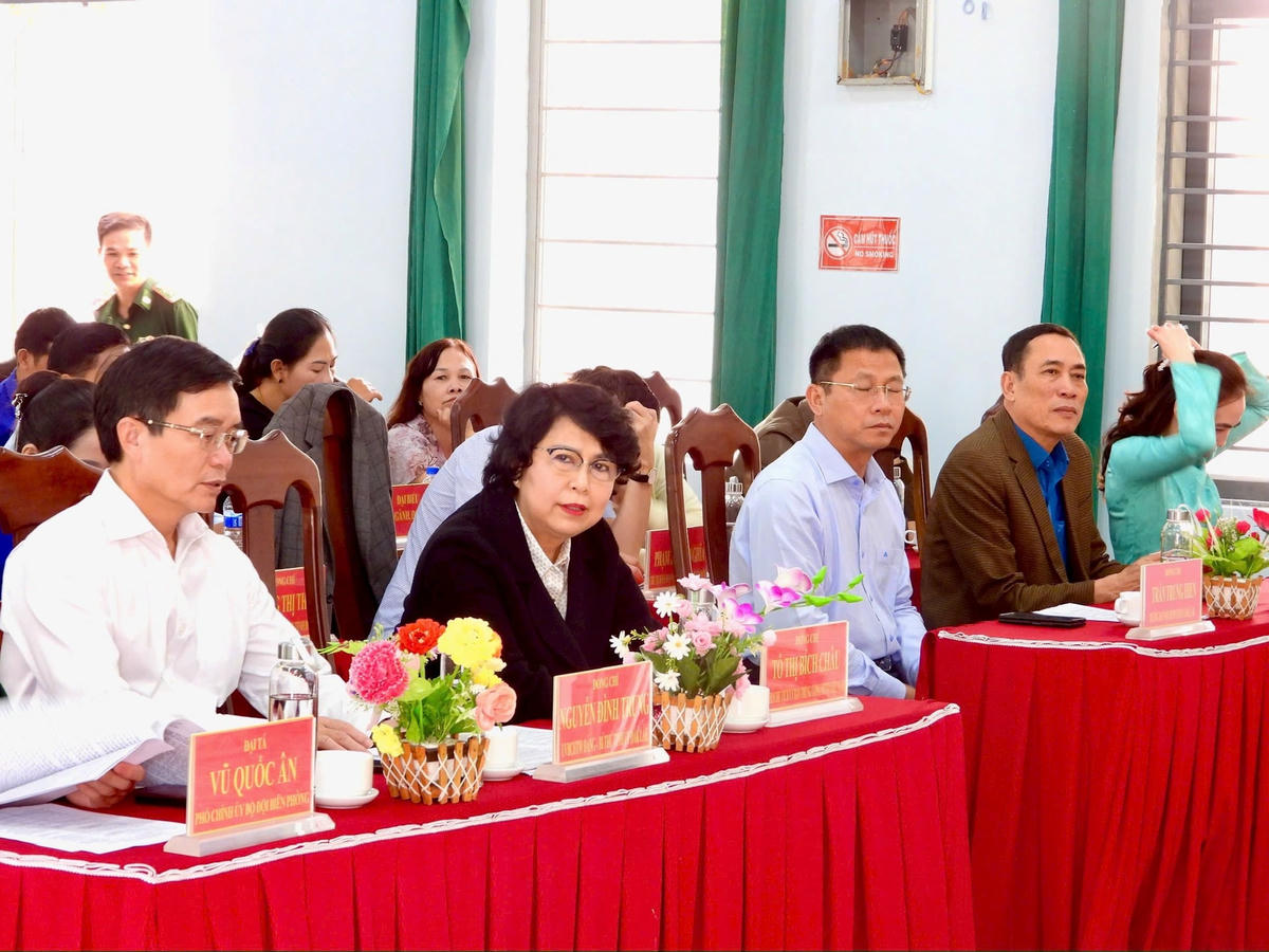 Đại biểu trung ương