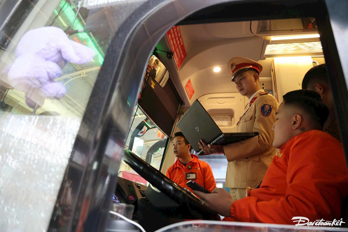 csgt hanoi_ra_quan-le-khanh8