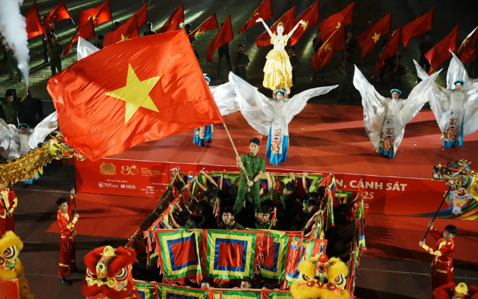 Gần 600 học viên cảnh sát đồng diễn trống hội tại SVĐ Hàng Đẫy- Ảnh 5.