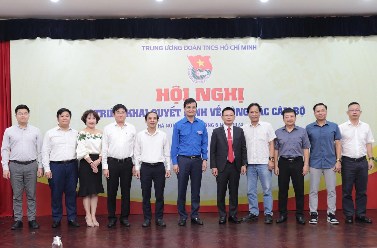 Trung ương Đoàn bổ nhiệm nhà báo Phùng Công Sưởng làm Tổng Biên tập Báo Tiền Phong ảnh 4