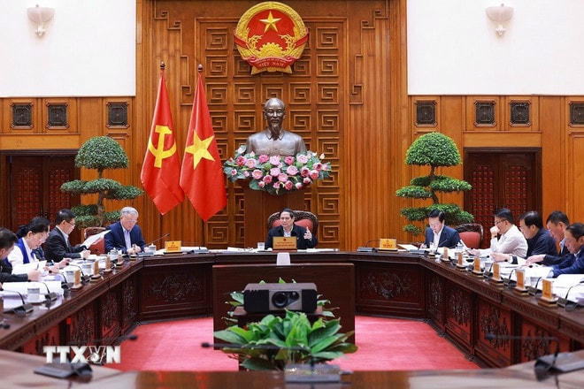 Thủ tướng Phạm Minh Chính chủ trì cuộc họp của Ban Thường vụ Đảng ủy Chính phủ về đề án sắp xếp các đơn vị hành chính. (Ảnh: Dương Giang/TTXVN) ttxvn-dang-uy-chinh-phu.jpg