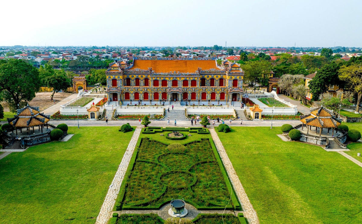 H2 Điện Kiến Trung sau khi được trùng tu