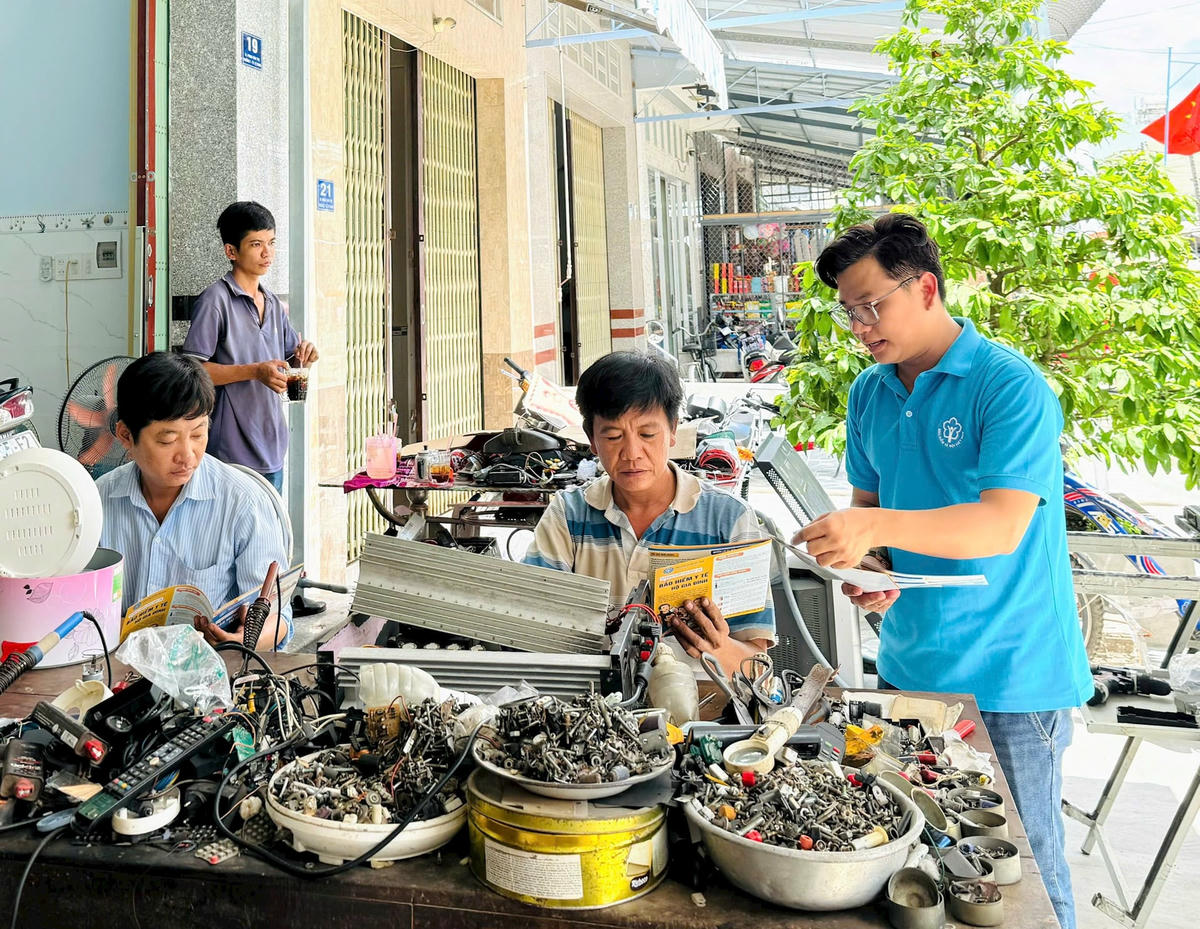 Tuyên truyền chính sách BHXH cho các tiểu thương