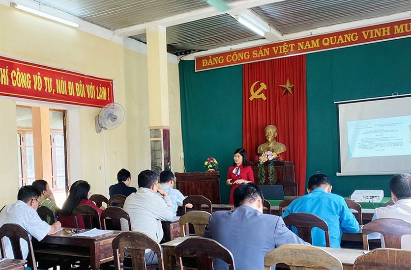 Lớp tập huấn, đào tạo, nâng cao năng lực cho cộng đồng và cán bộ các cấp về triển khai Chương trình MTQG tại huyện Nam Đông.