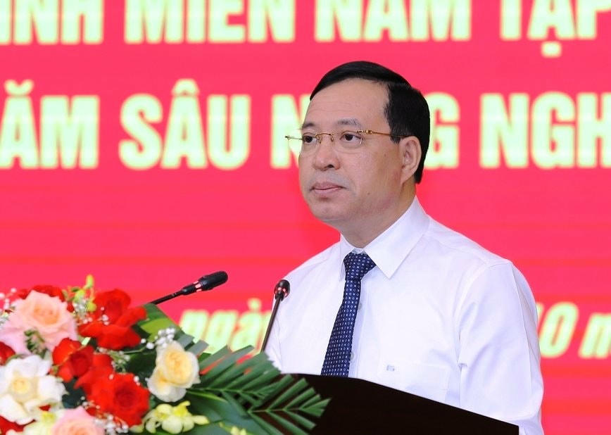 Phó Bí thư Tỉnh ủy Thanh Hóa Lại Thế Nguyên phát biểu bế mạc buổi hội thảo. Ảnh: Nguyễn Chung.