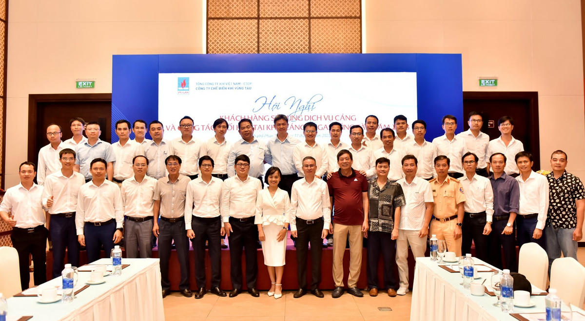 Chúc mừng thành công của Hội nghị.