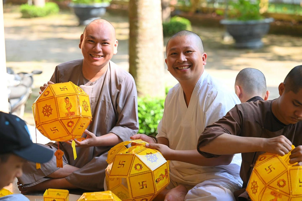 tang ni sinh luc luong tinh nguyen chu luc phung su dai le Vesak 2025 2