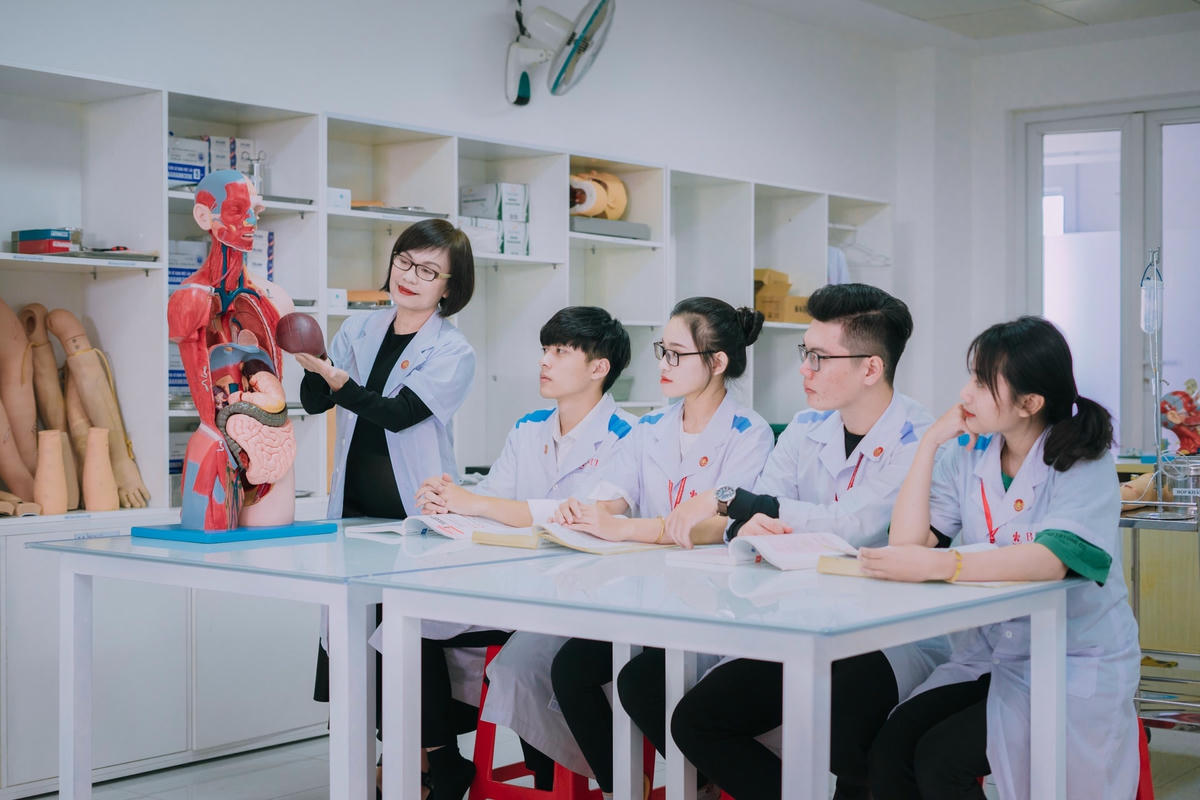 Hoạt động giảng dạy tại Trường.