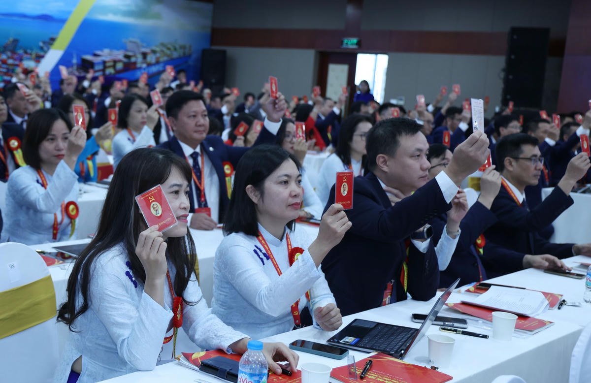 Các Đảng viên Tổng Công ty Hàng hải Việt Nam tham dự Đại hội. Ảnh: N. P