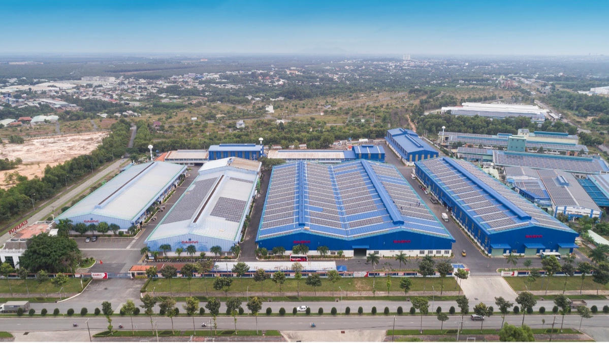 Bên ngoài nhà máy CADIVI.