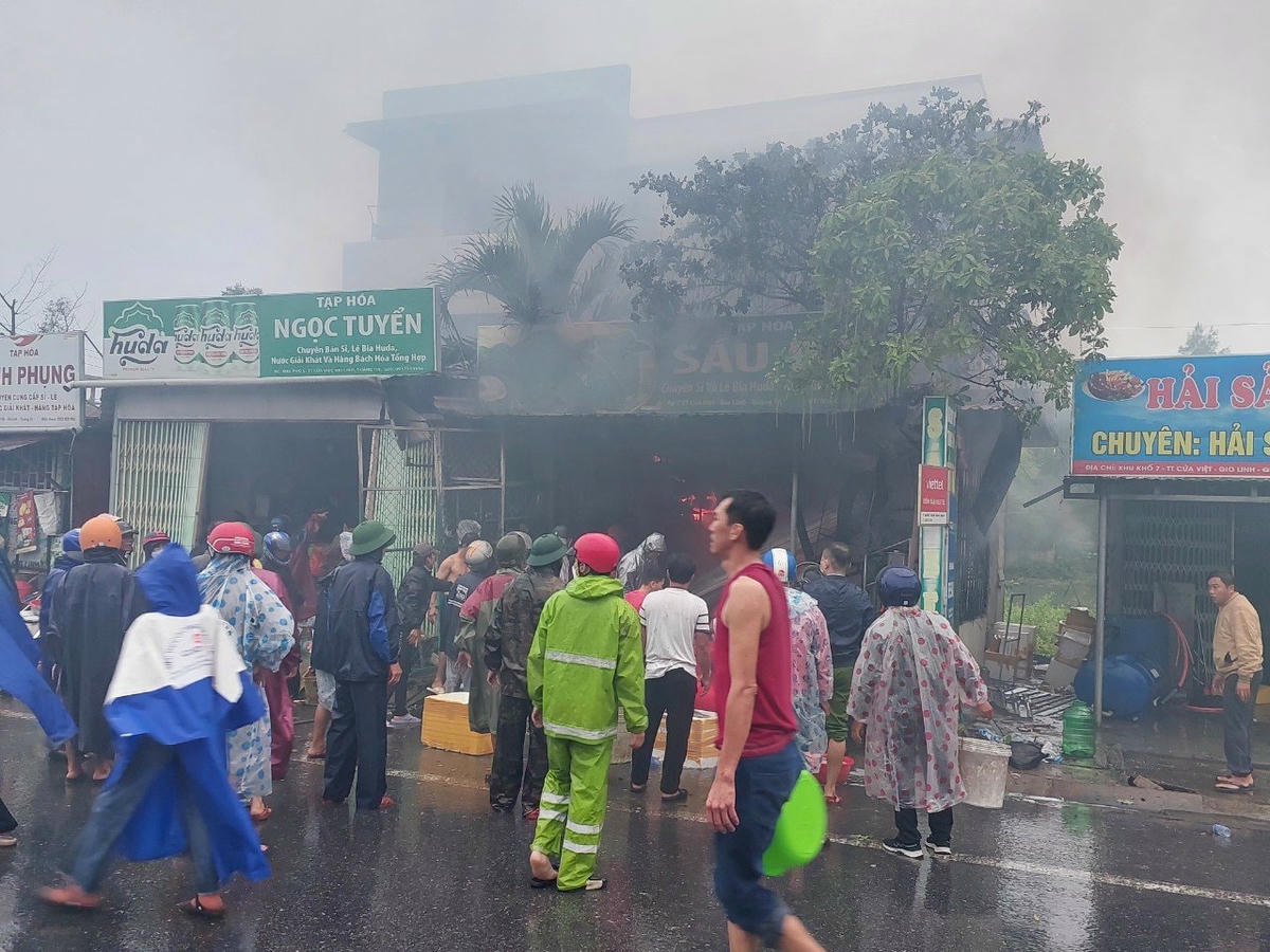 Đám cháy được phát hiện vào khoảng 6h35’ ngày 6/12.