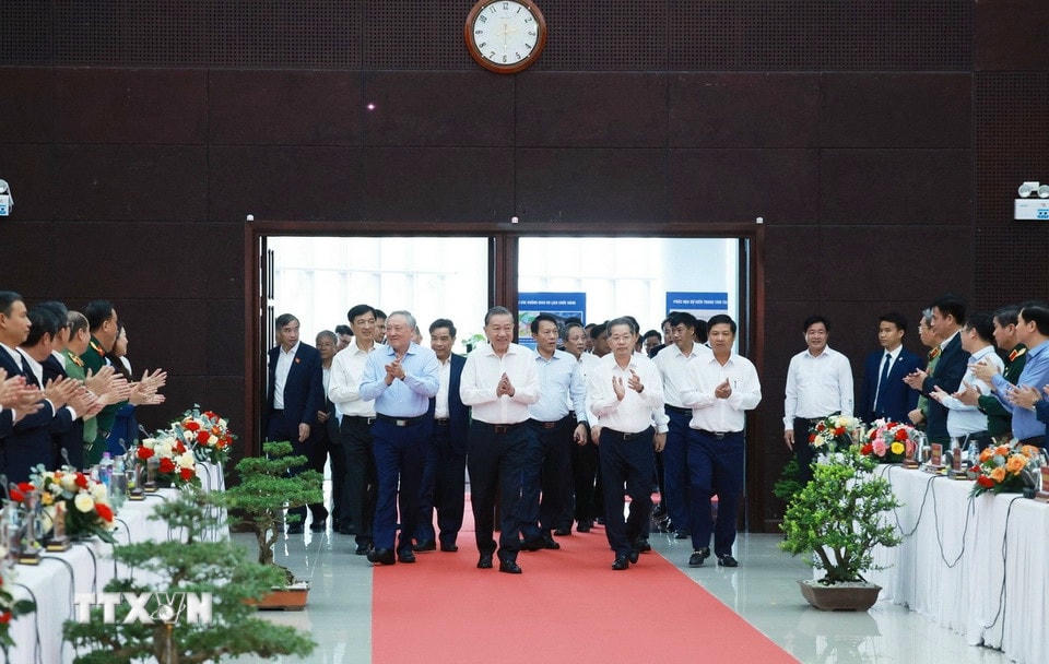 Tổng Bí thư Tô Lâm làm việc với Ban Thường vụ Thành ủy Đà Nẵng và Ban Thường vụ Tỉnh ủy Quảng Nam. (Ảnh: Thống Nhất/TTXVN)