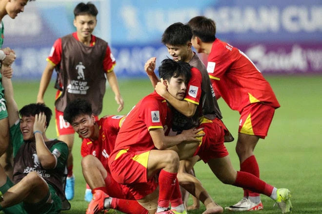 U17 Việt Nam sẽ quyết định số phận của mình ở trận gặp U17 UAE. (Nguồn: VFF) u17-viet-nam-0804-2.jpg