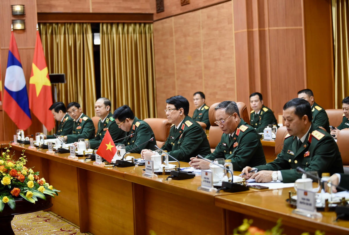 Đoàn Việt Nam tại hội đàm.