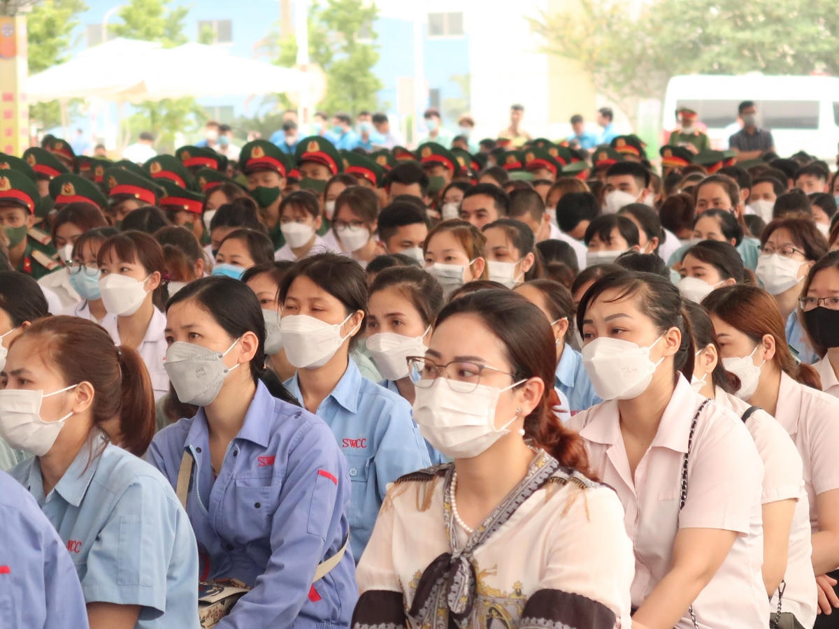 ông nhân lao động Thủ đô tham dự lễ phát động Tháng Công nhân 2022.