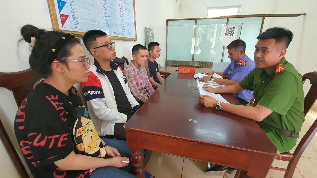 Các đối tượng tại cơ quan điều tra