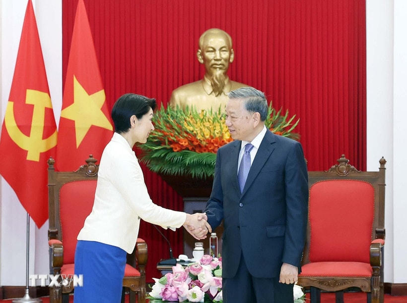 tong-bi-thu-to-lam-tiep-doan-dai-bieu-lien-minh-nghi-si-huu-nghi-nhat-ban-viet-nam-obuchi-yuko-2.jpg