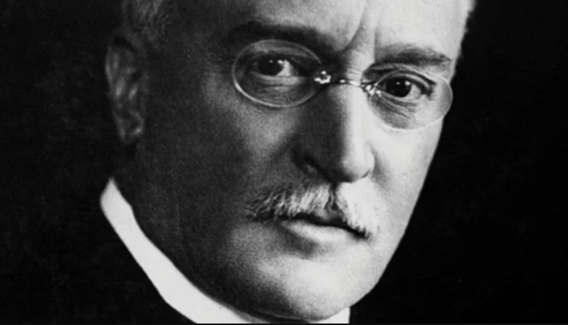 Nhà phát minh Rudolf Diesel. Ảnh: Grunge.