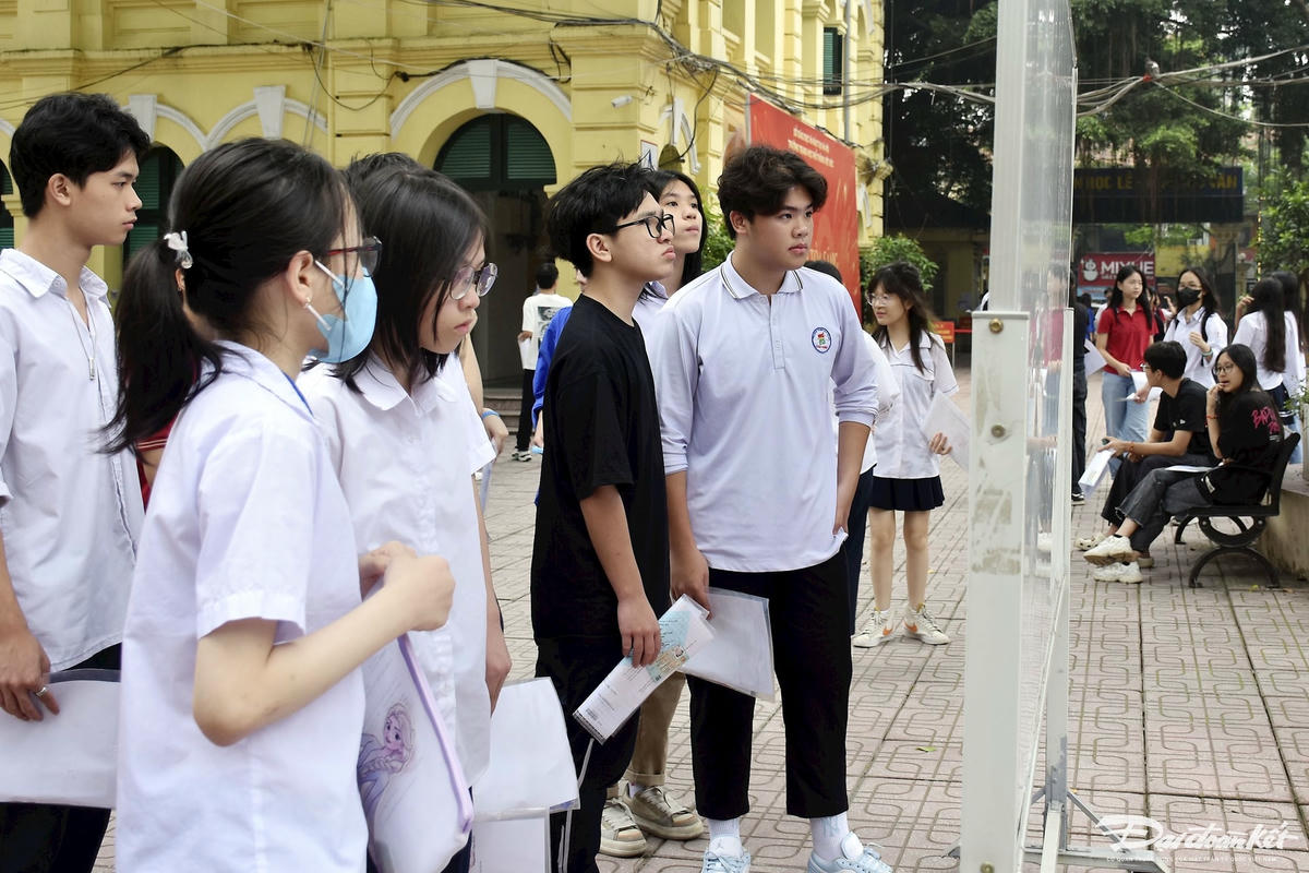 Kỳ thi vào lớp 10 THPT công lập tại Hà Nội năm 2025-2026 có gần 103.000 thí sinh dự thi. Ảnh: PT.