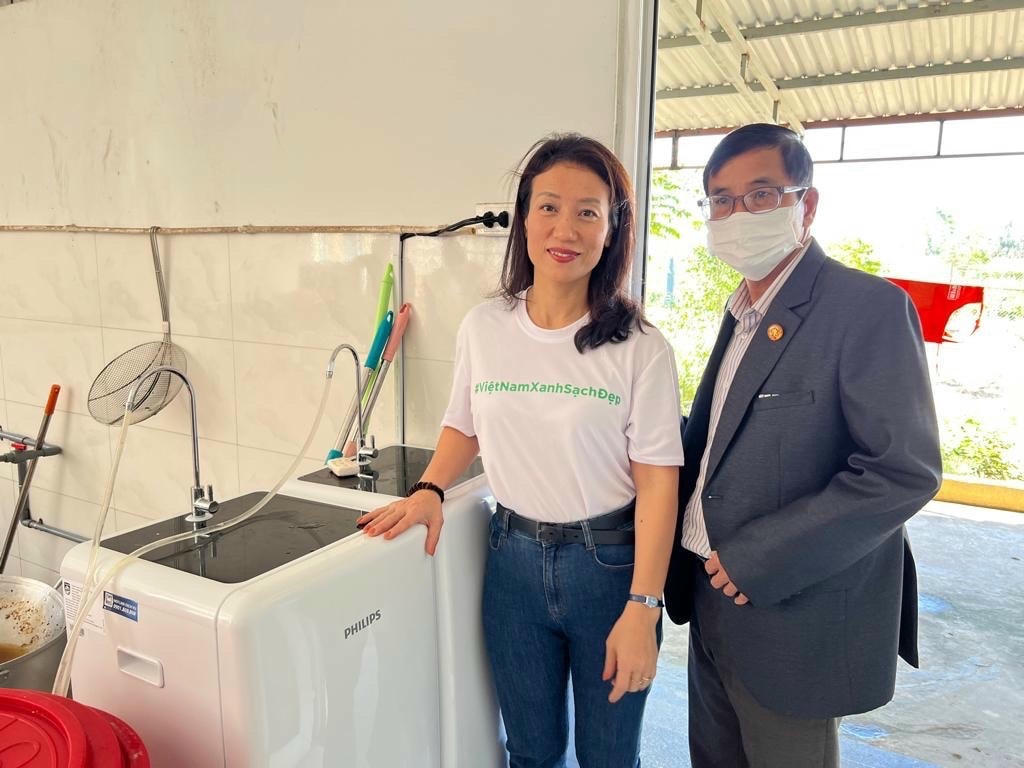 04 máy lọc nước Philips hiện đại được lắp đặt cho Trung tâm nhân dịp Tết Nguyên Đán