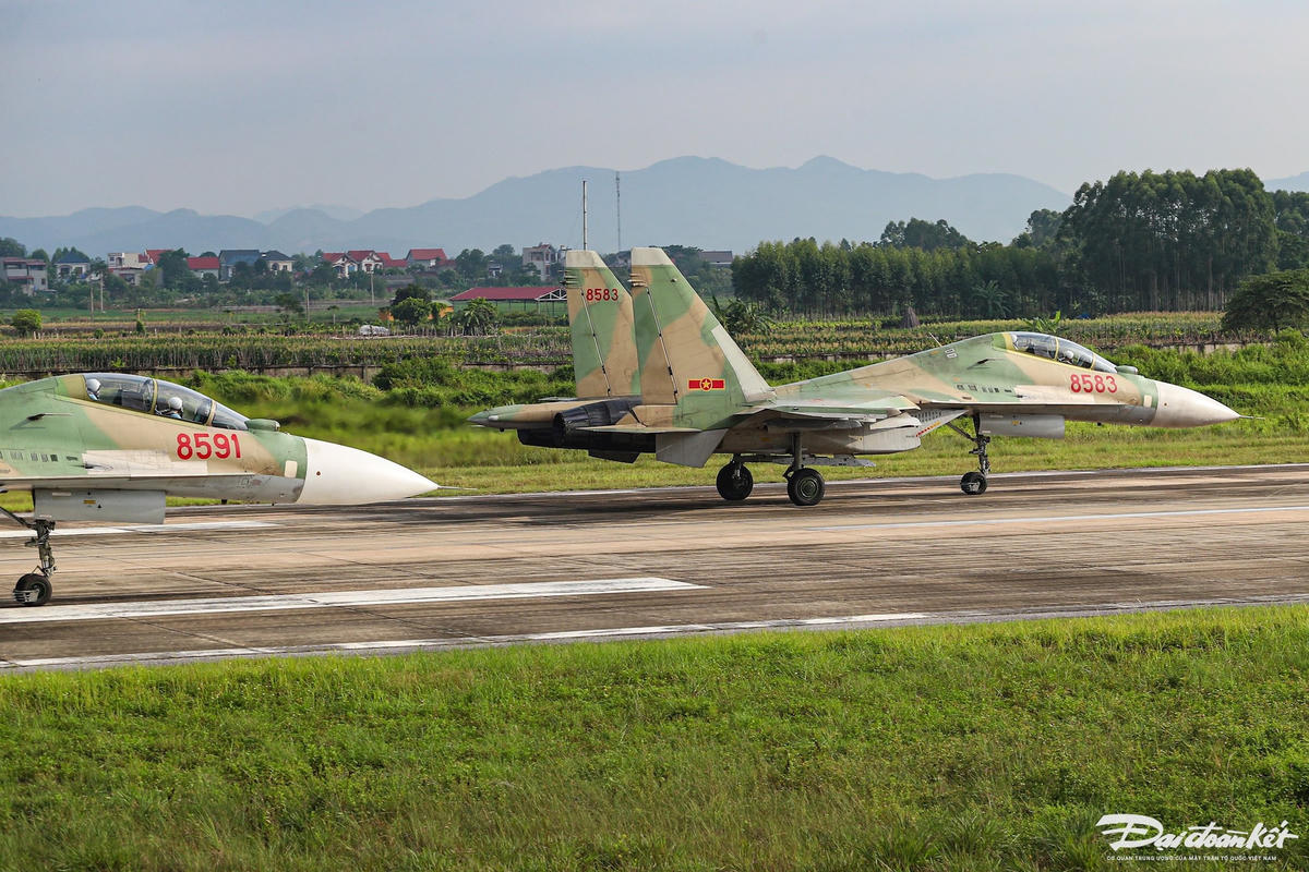 su30mk28.jpg