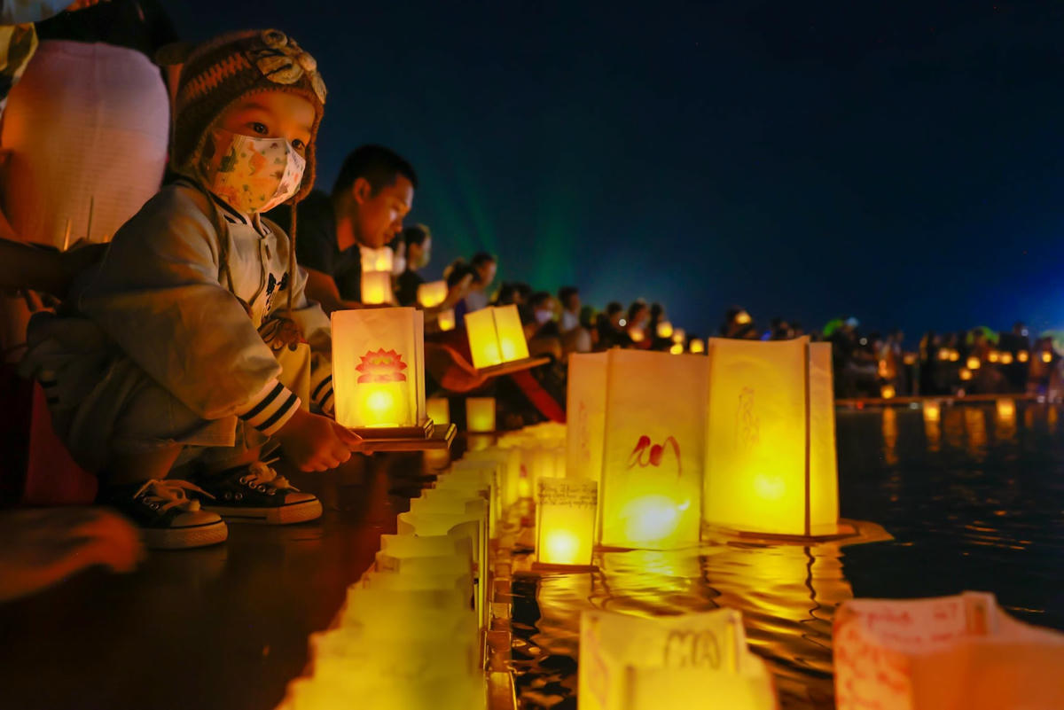 Nghi lễ dâng đăng sẽ diễn ra vào tối 26/8 và 27/8 dịp Lễ Vu Lan. Ảnh: Ngô Trần Hải An.