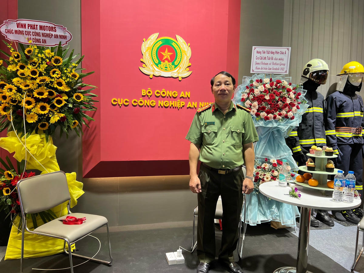 Đại tá Phạm văn Hiệu, Phó Cục trưởng Cục Công nghiệp an ninh Bộ Công an.