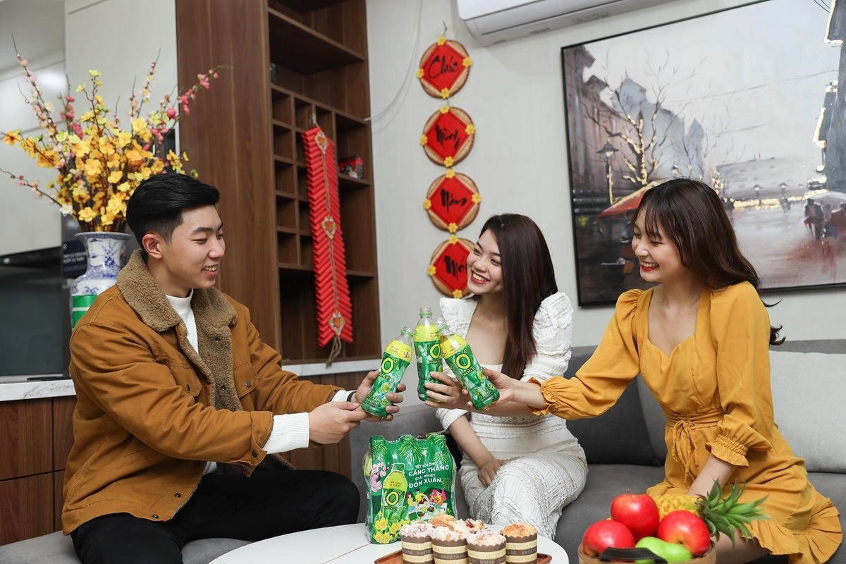 Thưởng thức Trà Xanh Không Độ để xua tan căng thẳng, mệt mỏi trong năm cũ.