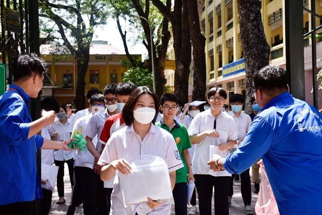 Thí sinh hoàn thành Kỳ thi tốt nghiệp THPT năm 2023. Ảnh: P.T.