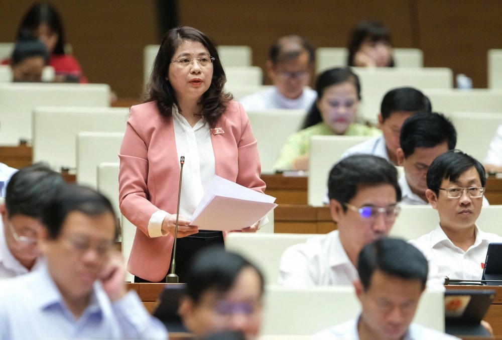 Đại biểu Trần Hồng Nguyên – Đoàn Bình Thuận đề nghị bổ sung quy định liên quan đến lựa chọn nhà thầu cung cấp hàng hóa, dịch vụ phục vụ hoạt động dầu khí.