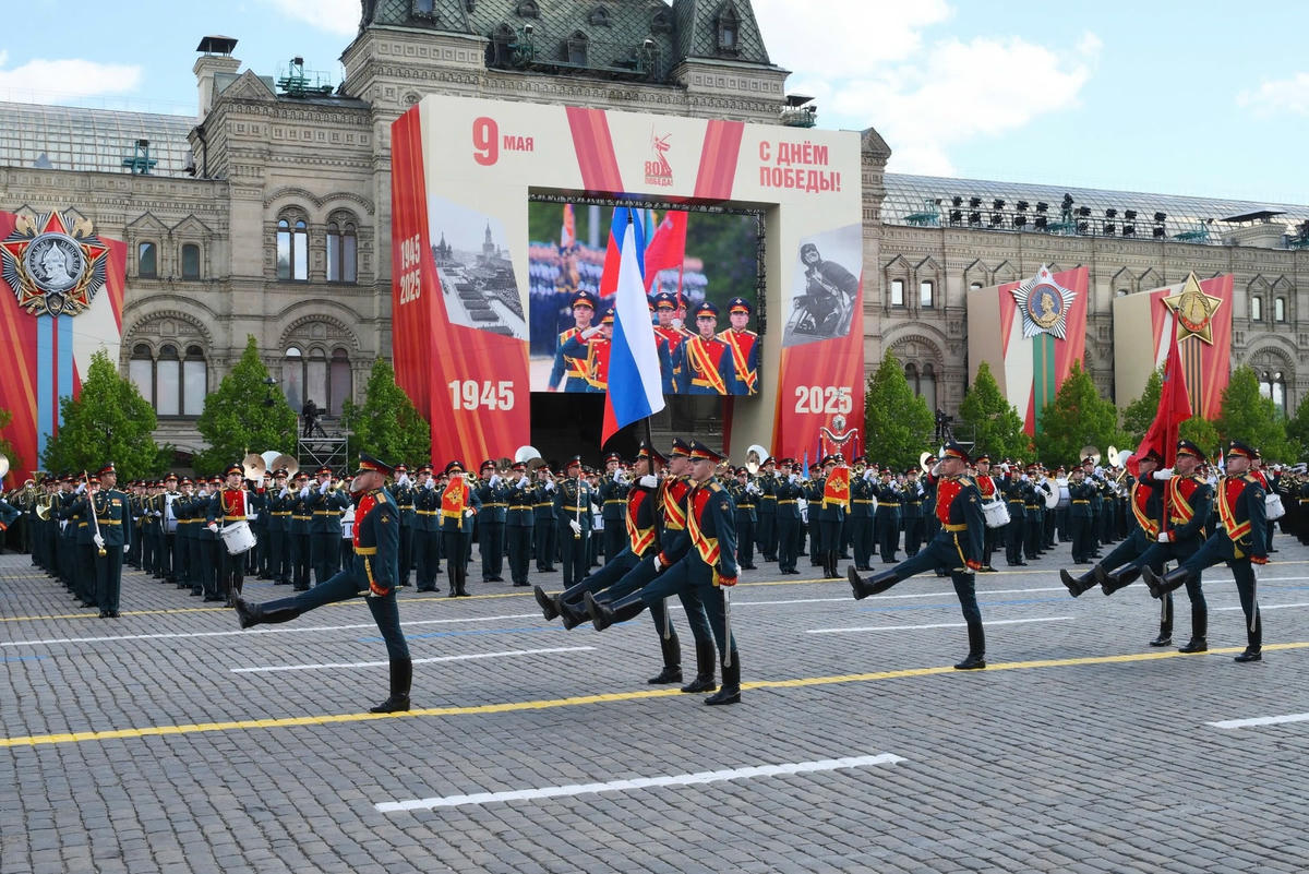 [Ảnh] Tổng Bí thư Tô Lâm cùng lãnh đạo quốc tế dự lễ duyệt binh kỷ niệm 80 năm Chiến thắng phát-xít tại Nga ảnh 7