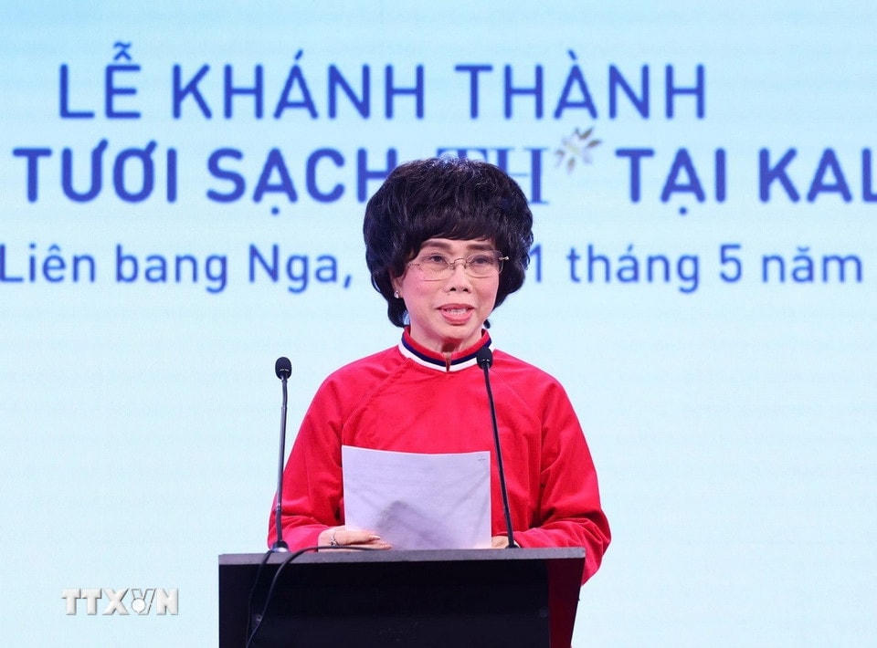 Bà Thái Hương - Nhà sáng lập Tập đoàn TH phát biểu tại Lễ khánh thành Nhà máy chế biến sữa tươi sạch TH của Tập đoàn TH tại tỉnh Kaluga, Liên bang Nga. (Ảnh: Thống Nhất/TTXVN)