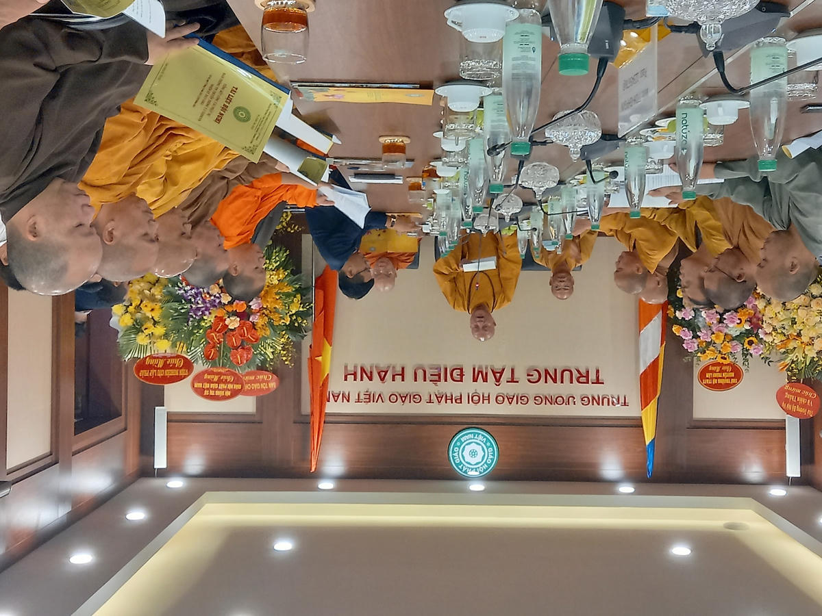 Hòa Thượng Thích Gia Quang phát biểu tại lễ tổng kết.