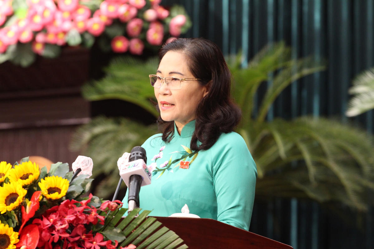 Bà Nguyễn Thị Lệ - Chủ tịch HĐND TP HCM phát biểu khai mạc kỳ họp.