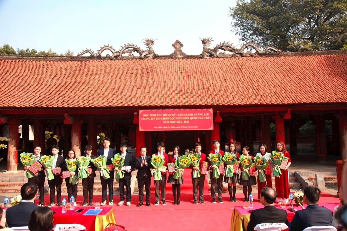 tien-hsgqg-2024-3-tang-hoa-hsg-dat-giai-quoc-te-2024.jpg