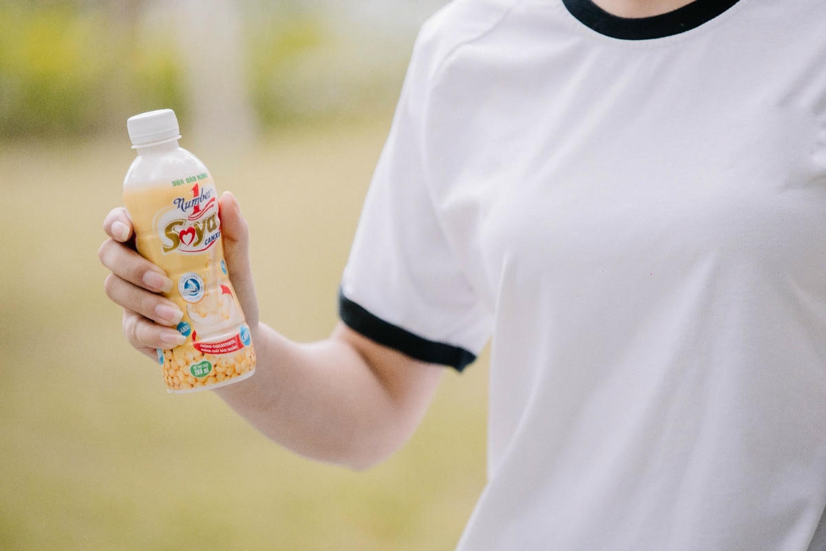 Sữa đậu nành Number 1 Soya được các bạn trẻ yêu thích và lựa chọn để bổ sung dinh dưỡng bên cạnh các bữa ăn thường nhật.