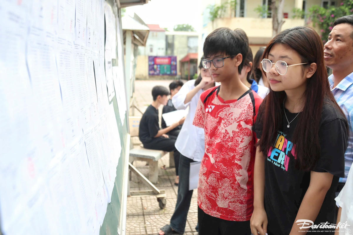 hoc_sinh_thi_vao_10- le-khanh21