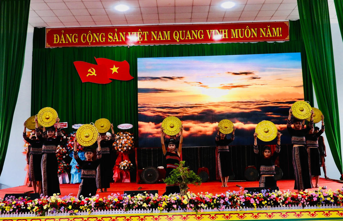 Tiết mục văn nghệ đặc sắc tại Ngày hội.