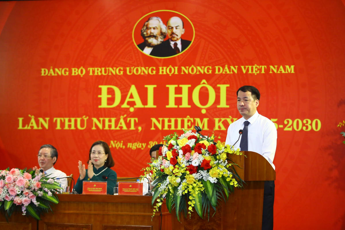 Ông Ngô Văn Cương, Phó Bí thư Đảng ủy MTTQ, các đoàn thể Trung ương phát biểu chỉ đạo Đại hội. Ảnh: Quang Vinh