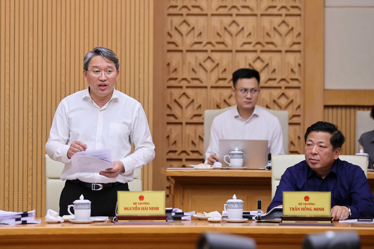 Thủ tướng: Ban hành 28 nghị định về phân cấp, phân quyền, phân định thẩm quyền chậm nhất ngày 15/6- Ảnh 4. Thủ tướng: Ban hành 28 nghị định về phân cấp, phân quyền, phân định thẩm quyền chậm nhất ngày 15/6- Ảnh 4.