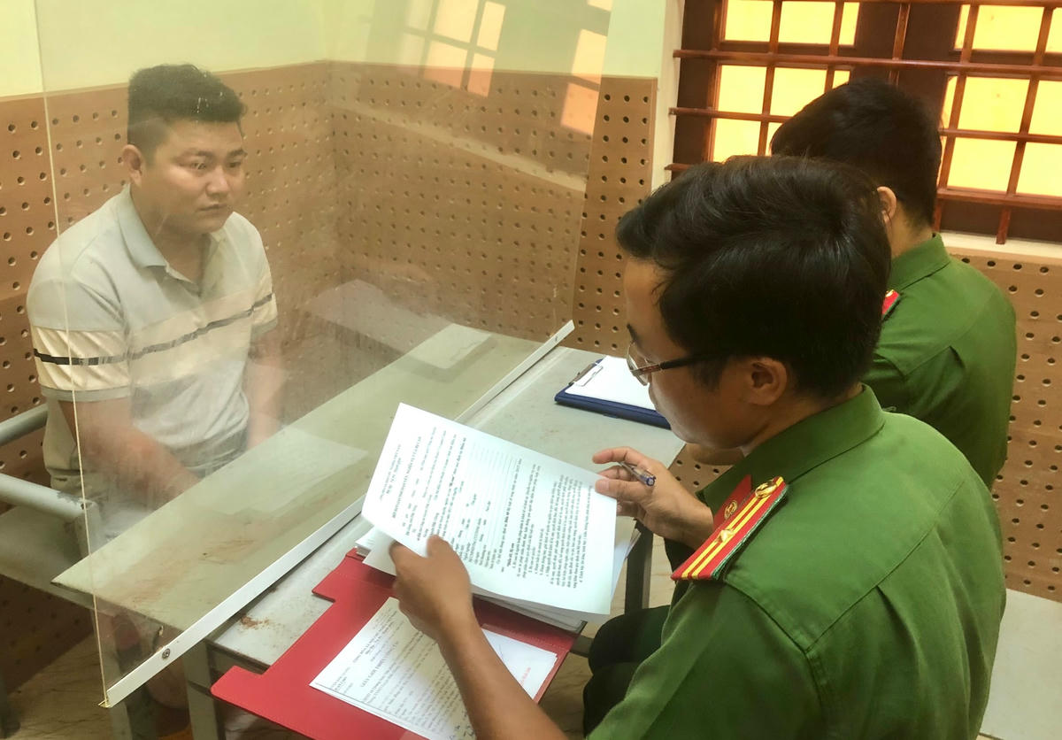 Đối tượng Bùi Văn Sơn tại cơ quan điều tra.