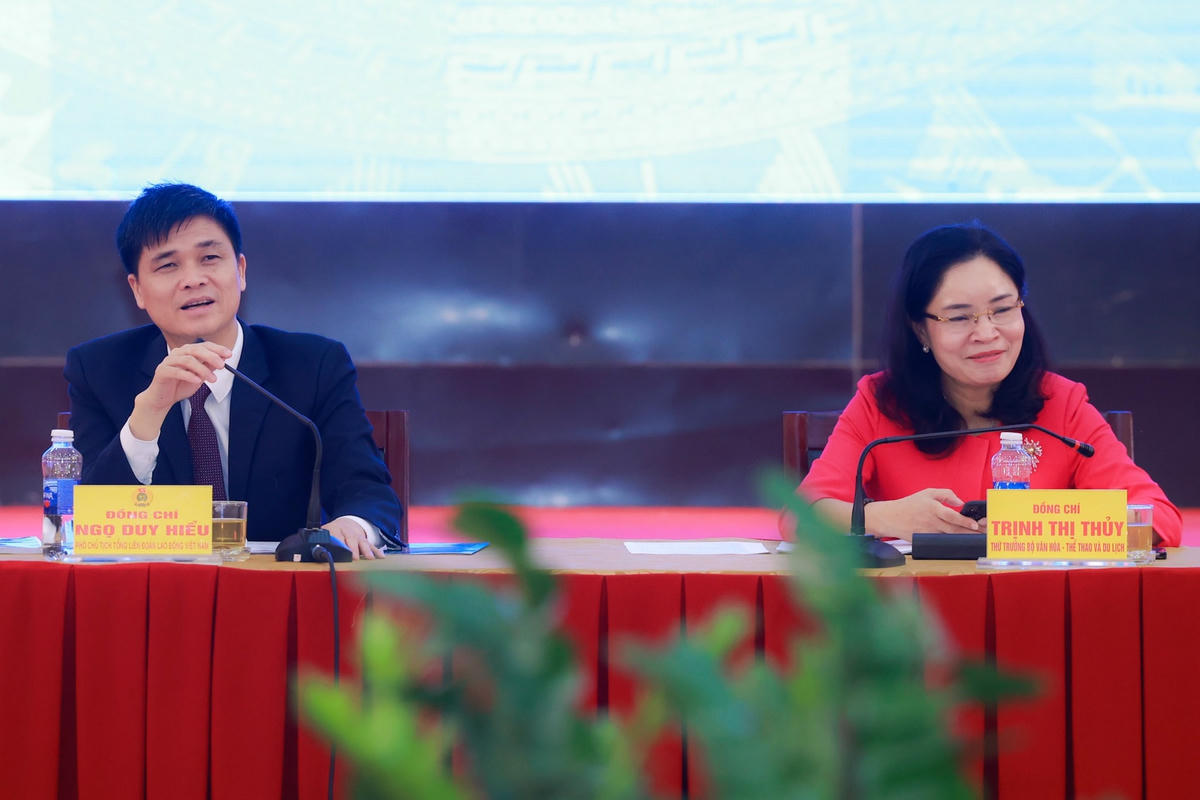 Ban tổ chức chủ trì hội thảo.