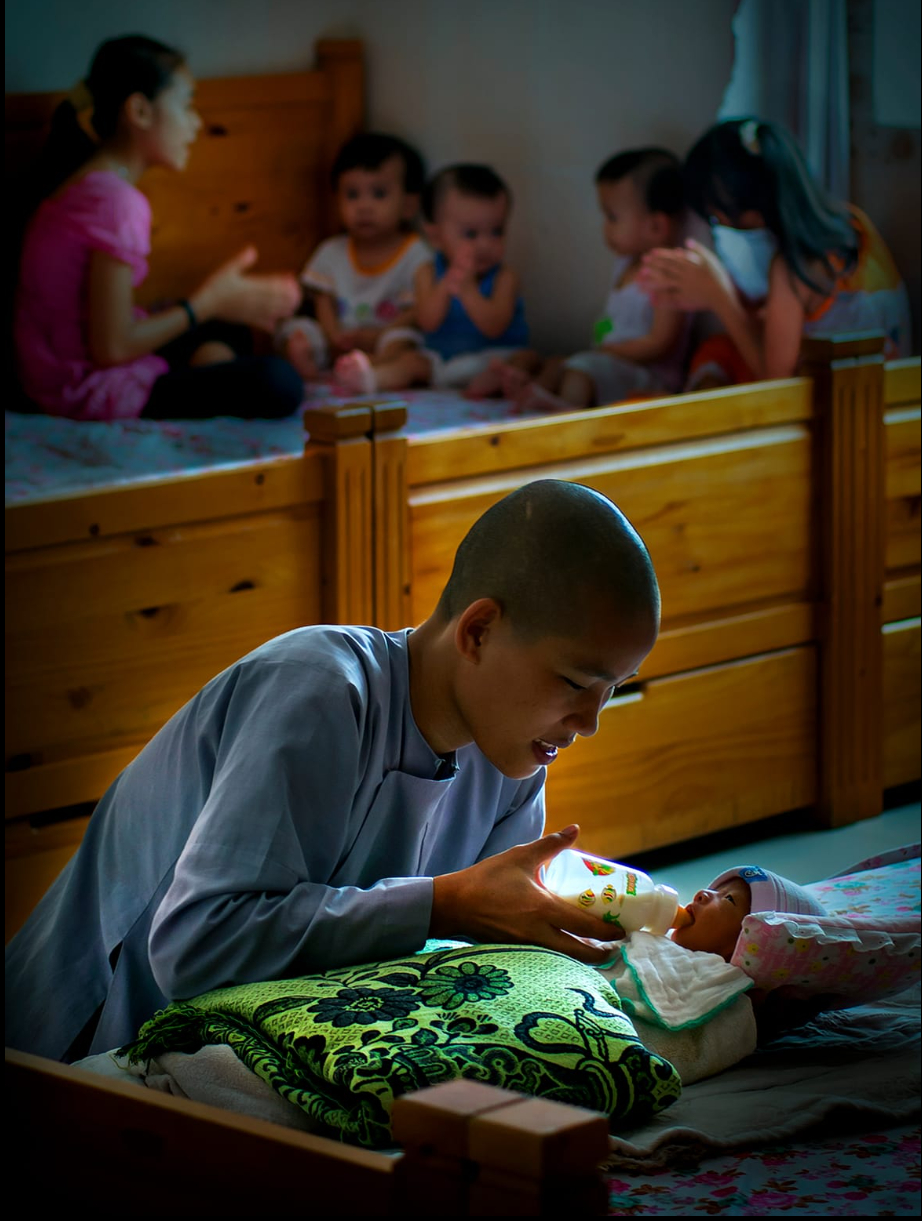 Giải Ba - Vòng tay nhân ái (Đặng Hồng Long).