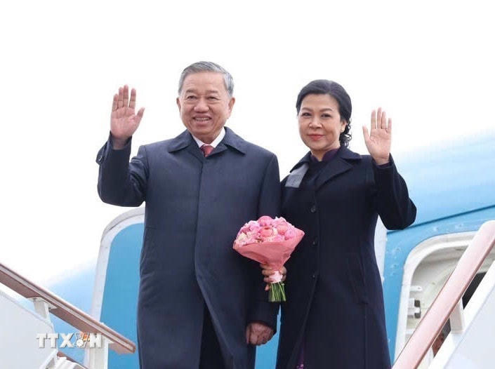 Tổng Bí thư Tô Lâm và Phu nhân rời Moskva, lên đường thăm Belarus. (Ảnh: Thống Nhất/TTXVN)