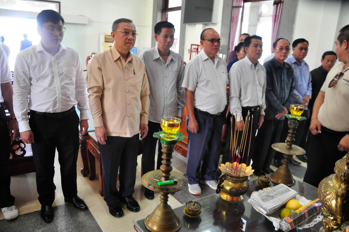 Đoàn đại biểu UBTƯ Mặt trận Lào xây dựng đất nước do GS.TS OT Phon Sa Van, Phó Chủ tịch UBTƯ Mặt trận Lào xây dựng đất nước, Trưởng ban Cố vấn kinh tế, Quỹ Đoàn kết và Phát triển Mặt trận Lào xây dựng đất nước làm trưởng đoàn.