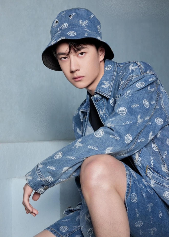 Mạng xã hội Trung Quốc rầm rộ thông tin Vương Nhất Bác bỏ rơi bạn gái có con. Ảnh: Sina. 