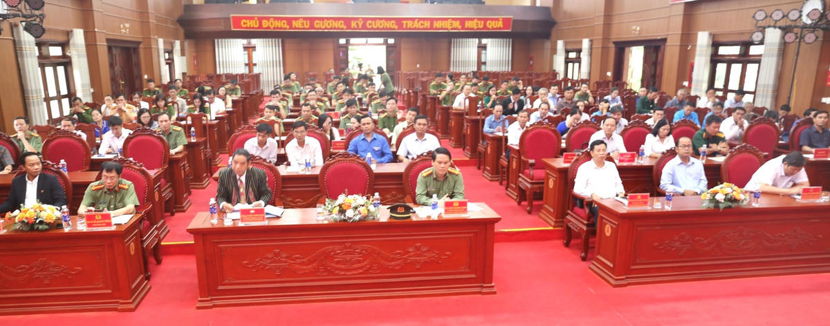 Toàn cảnh Hội nghị.