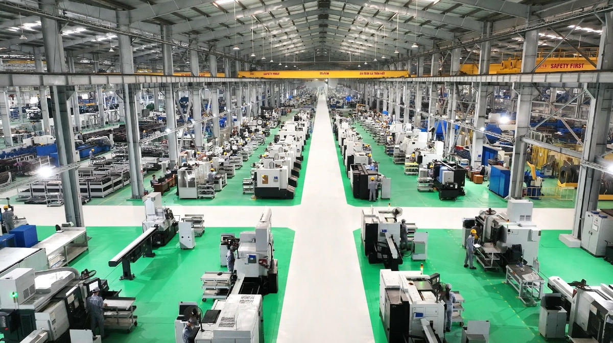 Trung tâm cơ khí chế tạo có khả năng cung cấp đa dạng sản phẩm, phục vụ nhiều ngành nghề.