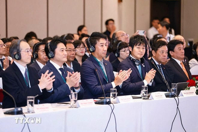 Đại biểu đoàn Nhật Bản dự hội nghị. (Ảnh: Doãn Tấn/TTXVN) ttxvn-chu-tich-quoc-hoi-gap-go-nhat-ban-7.jpg