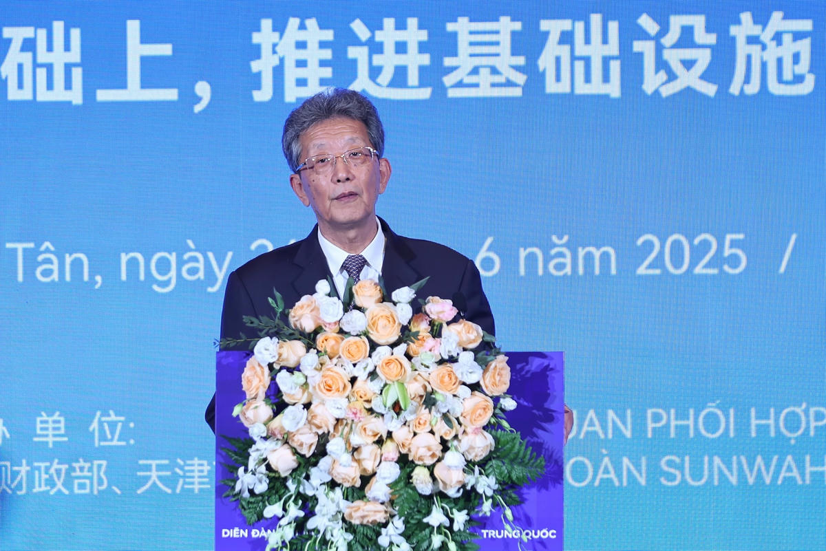 Thủ tướng: Cộng đồng doanh nghiệp là trụ cột quan trọng kết nối kinh tế Việt Nam – Trung Quốc- Ảnh 4. Thủ tướng: Cộng đồng doanh nghiệp là trụ cột quan trọng kết nối kinh tế Việt Nam – Trung Quốc- Ảnh 4.